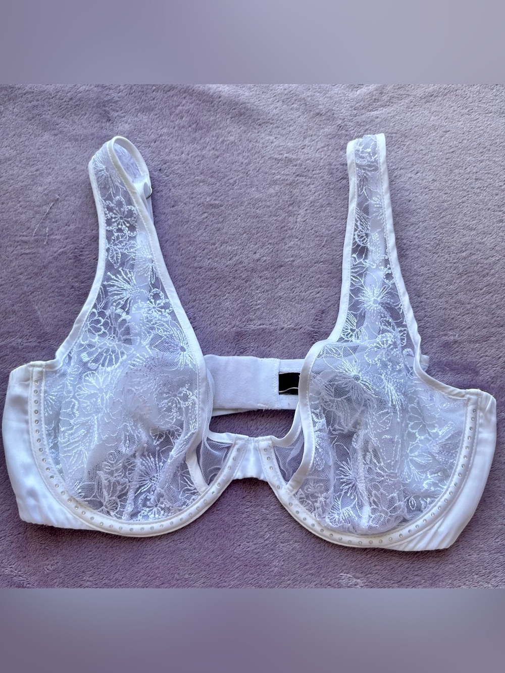 Victoria’s Secret White Lace Plunge Balconette Bra Bralette 36C